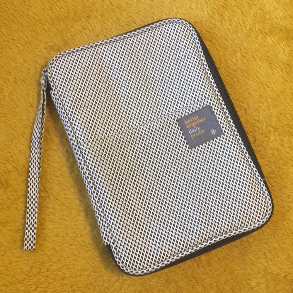 Mochithings Better Together daily pouch